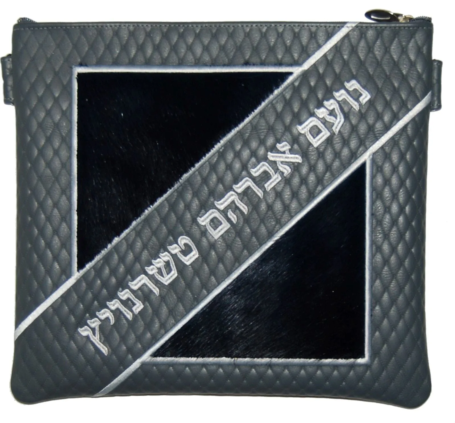Diagonal Name with open square applique
<div class="single-product-options"></div> 405I-GR