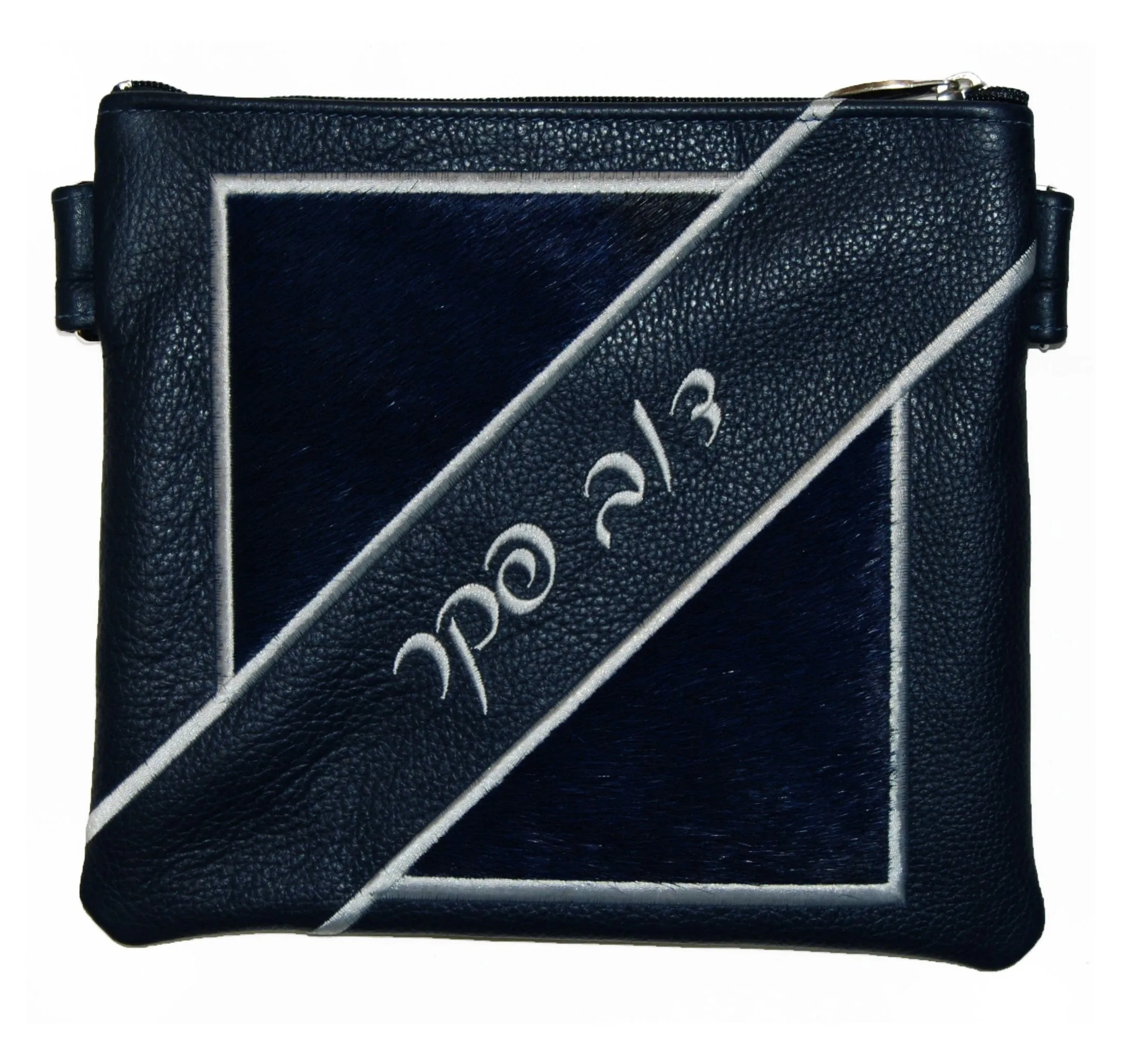 Diagonal Name with open square applique
<div class="single-product-options"></div> 405I-NV2