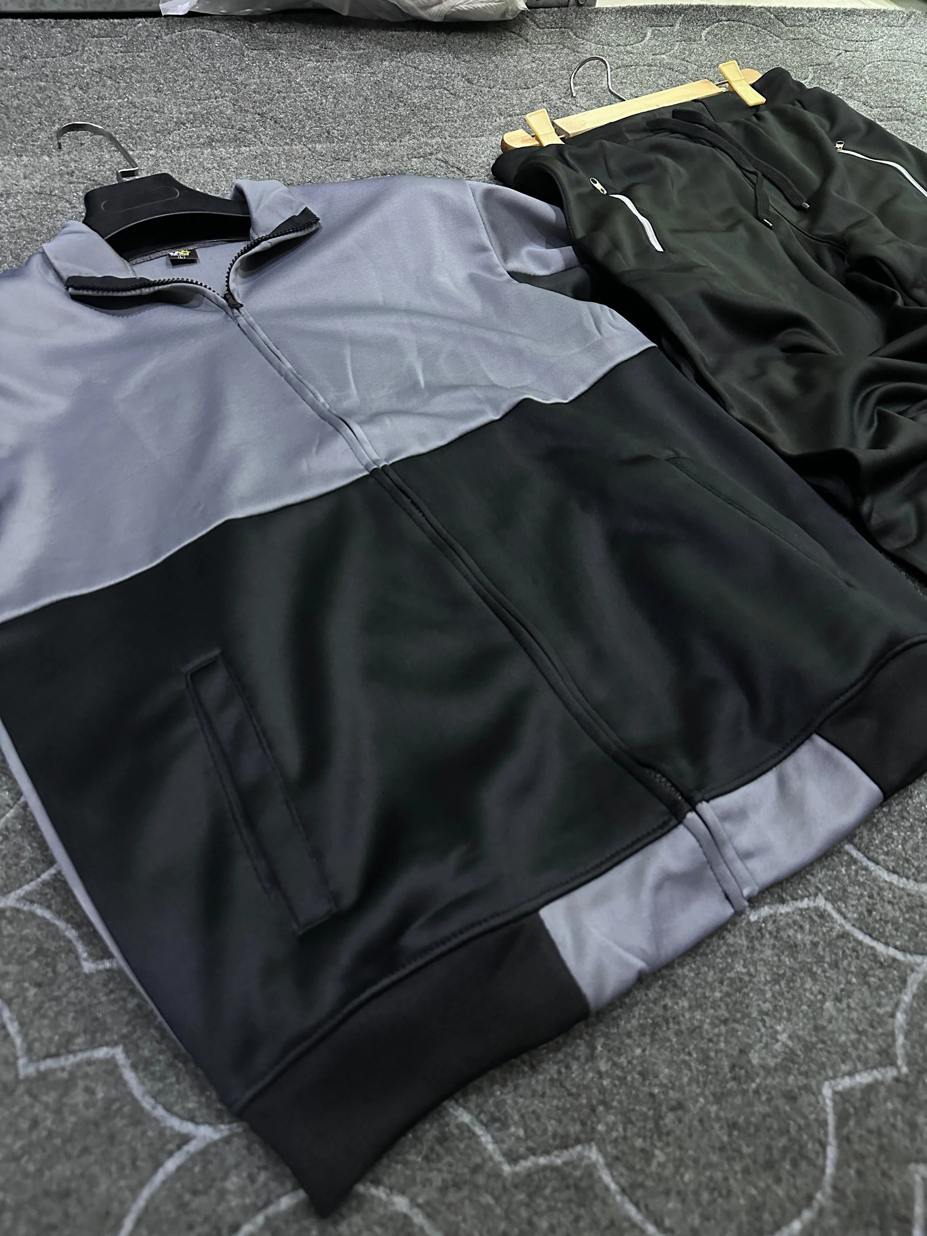 Premium Gym Wear Tracksuit – Comfort & Performance Combined!