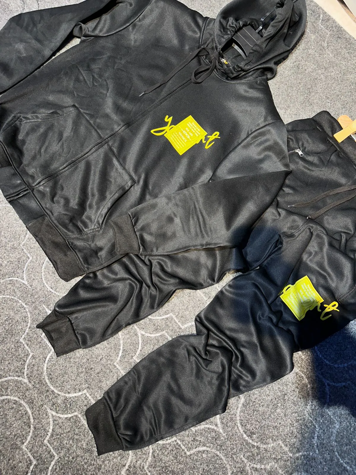 Premium Gym Wear Tracksuit – Comfort & Performance Combined!