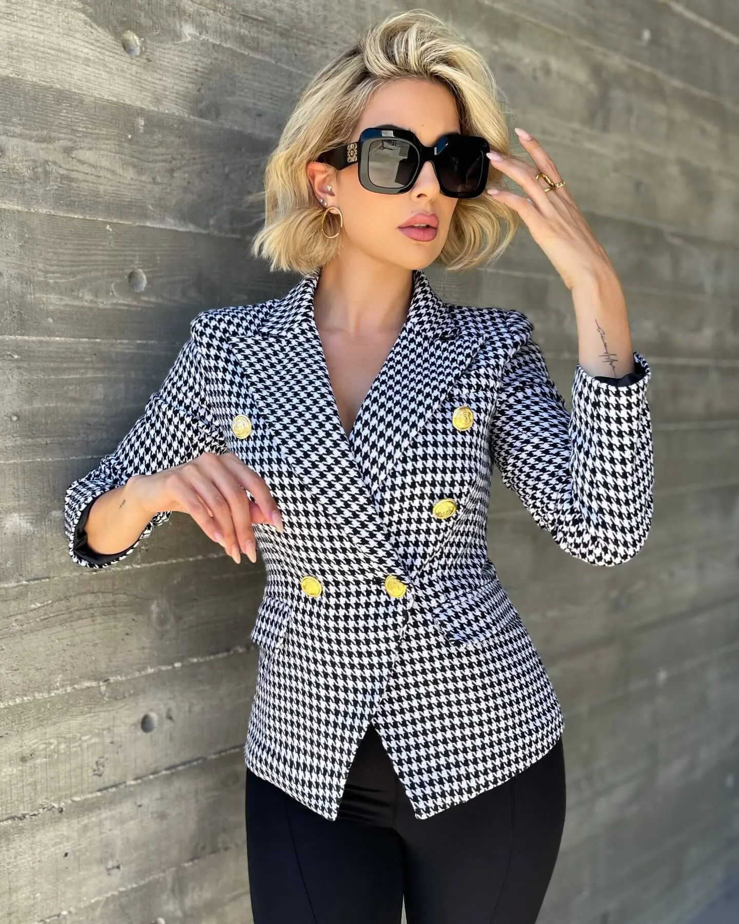 Women's Tailoring Blazer with Buttons